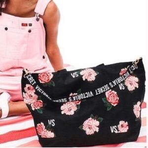 Victoria's Secret Roses Floral
Print Weekender travel Tote Bag Removable Strap